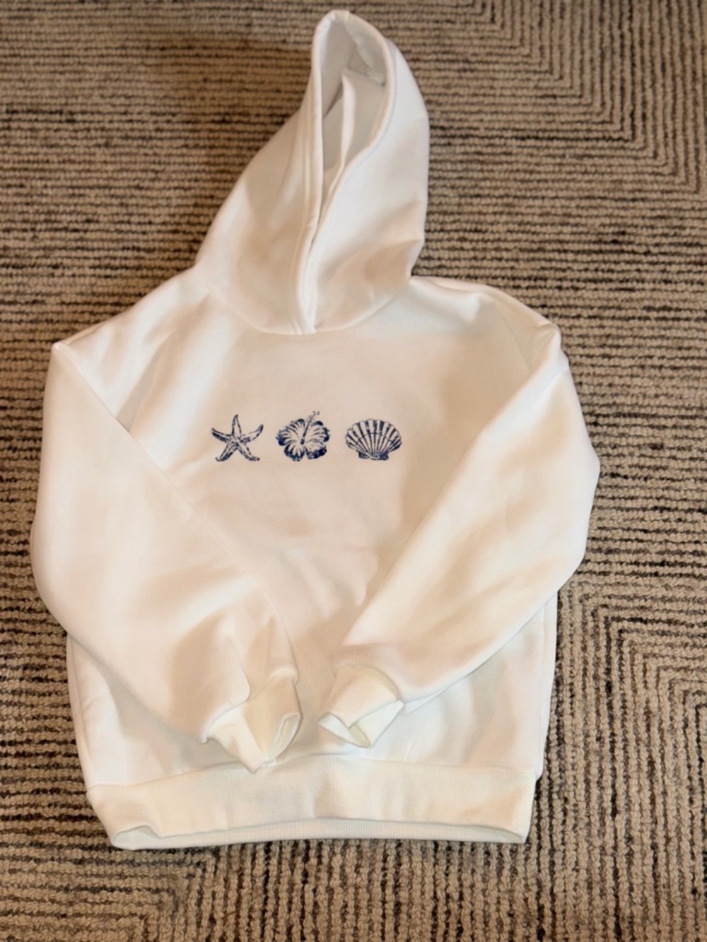 SHEIN White Kids Hoodie with Navy Shell Print